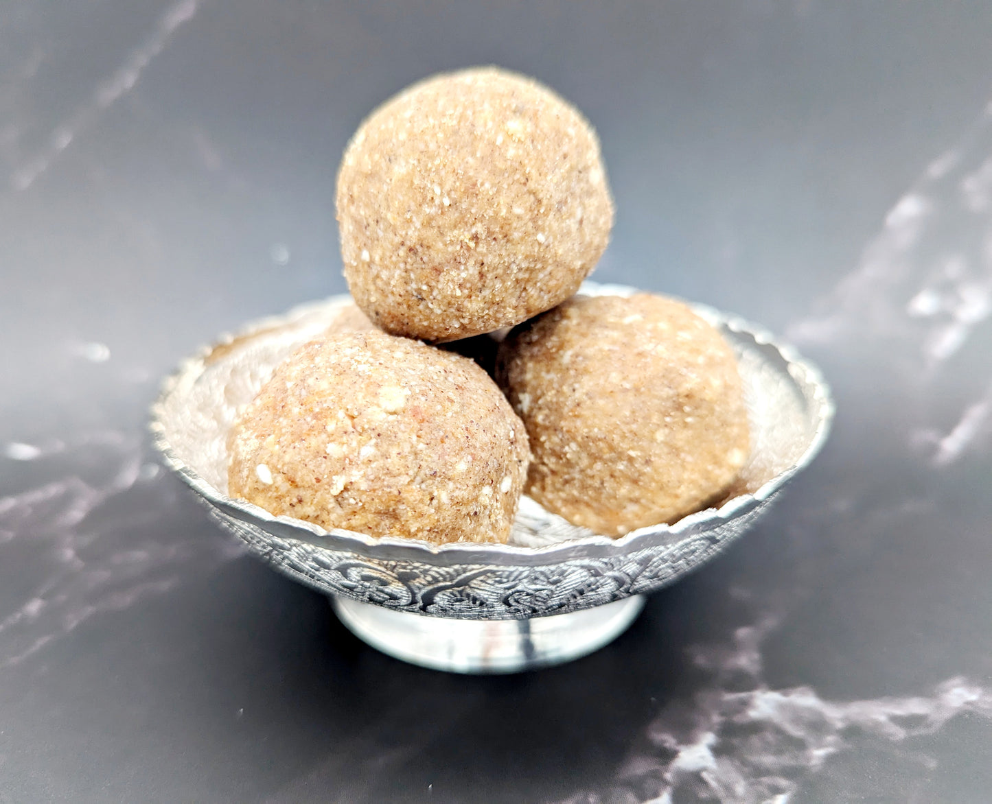 Desi Ghee Panjeeri Ladoo